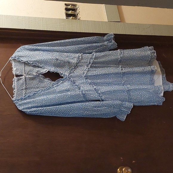 Brand: Fashion Nova Colour: Blue and White Size: XL - Picture 1 of 7